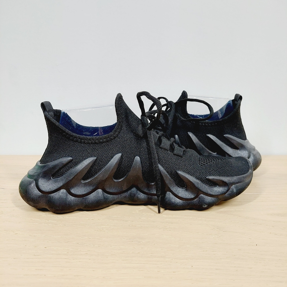 Cape Robbin Black Sculpted Sole Knit Sneakers 772 - Picture 2 of 12